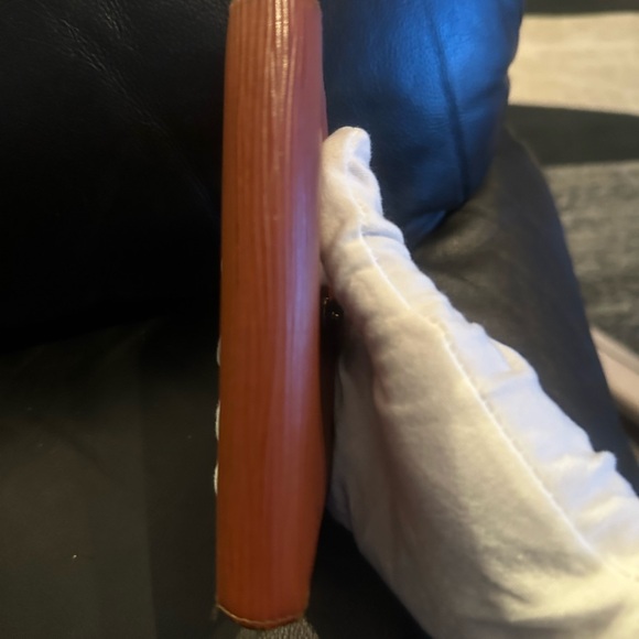 Handbags - LV EPI kiss lock preloved brown wallet good condition see photos